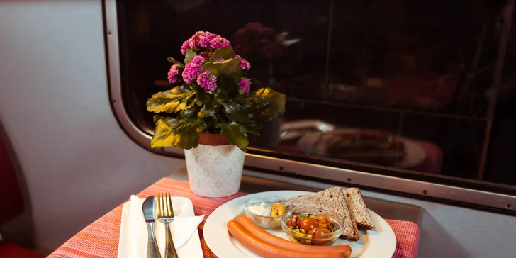 Raňajkové menu: praženica, párky alebo palacinky v Metro kaviarni