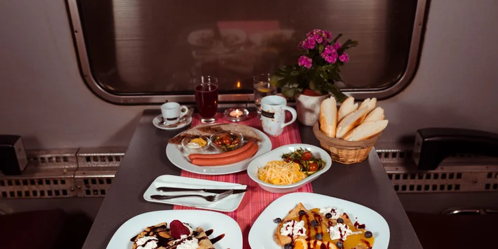 Raňajkové menu: praženica, párky alebo palacinky v Metro kaviarni