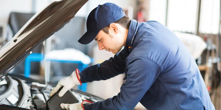 Výmena oleja v Autoservise - G&B Corporation