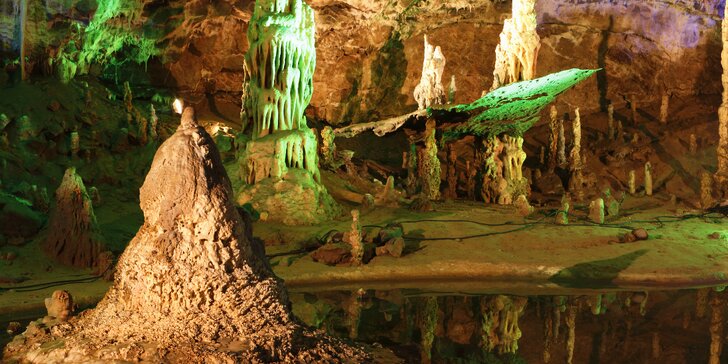 Jedinečné skvosty Moravského krasu: Zámok Rájec nad Svitavou, Punkevní jaskyňa aj priepasť Macocha