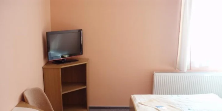 Moravský kras ako na dlani: Pobyt na 2 až 5 nocí, polpenzia a fľaša vína