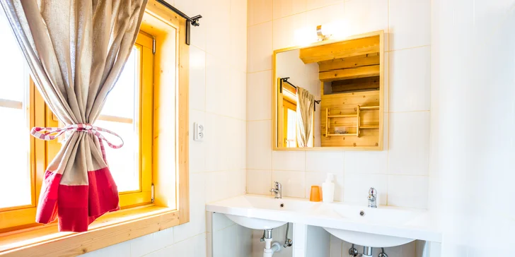 Komfortné drevenice pre 6 osôb v Sojka Resort na Liptove neďaleko Bešeňovej