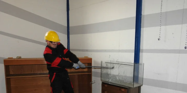 Rozbíjačka: Antistresová hra, pri ktorej rozmlátite, čo vidíte