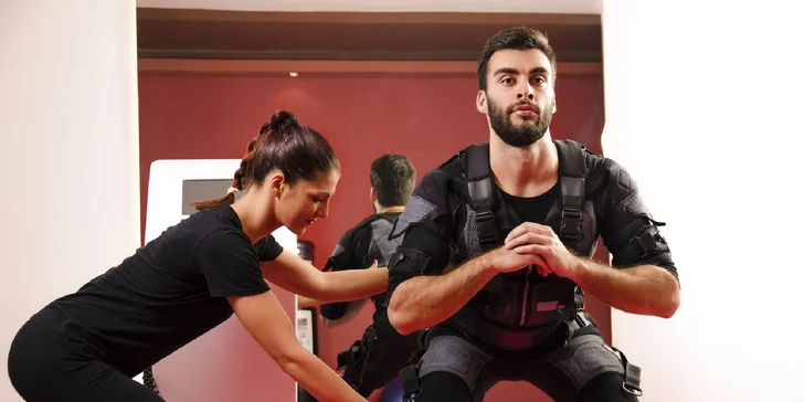 EMS cvičenie pre 1 alebo 2 osoby v Revolution Body