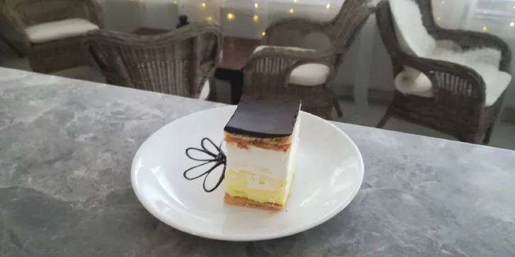 Káva a koláčik v centre Galanty
