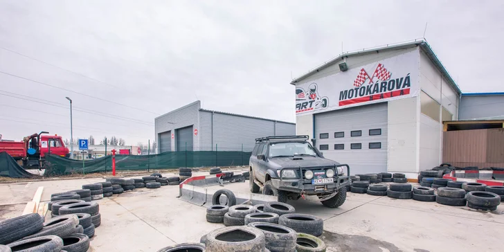 Jazda na motokáre na najväčšom okruhu na východnom Slovensku