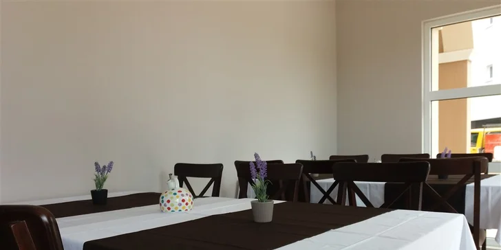 7 nocí s polpenziou na Makarskej: nový hotel v bezprostrednej blízkosti mora