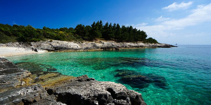 Chorvátsky oddych blízko mora, krás národného parku a starobylej Puly