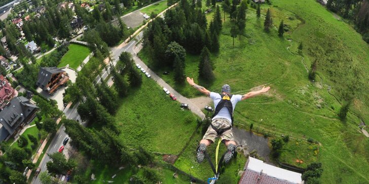 Jedinečný bungee jumping z 90 m výšky v Zakopanom