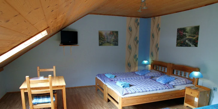 Romantická jar pre 2 v Českom Krumlove s raňajkami a fľašou sektu