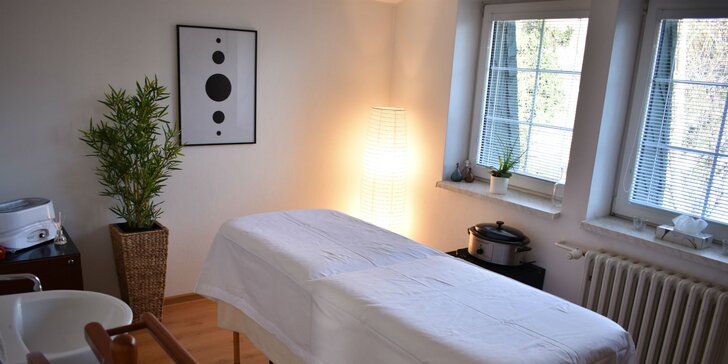 Celotelová masáž lávovými kameňmi alebo aromamasáž chrbta - v ponuke aj permanentka