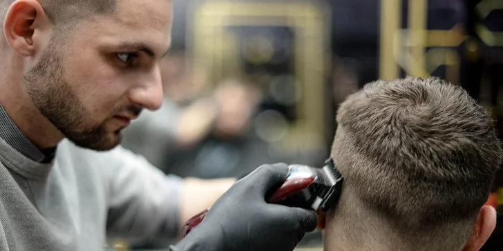 Klasický pánsky strih v Gold Barber Shope