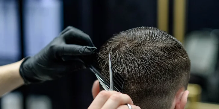Klasický pánsky strih v Gold Barber Shope