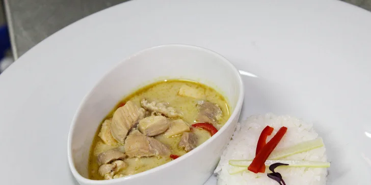 Degustačná thajská večera a vstup do wellness v Hoteli Lesná****