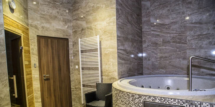 Zážitkový degustačný pobyt na Slovácku s polpenziou, wellness a miestnym vínom