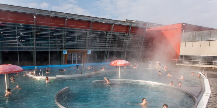 Jar v Aqualand Moravia: celý deň v bazénoch i sírny kúpeľ alebo 7D kino
