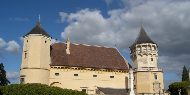 Zámok ruží Rosenburg a kvetinová výstava v Rakúsku