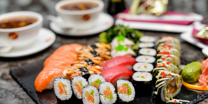 Sushi menu s ostrokyslou polievkou pre 1 alebo 2 osoby