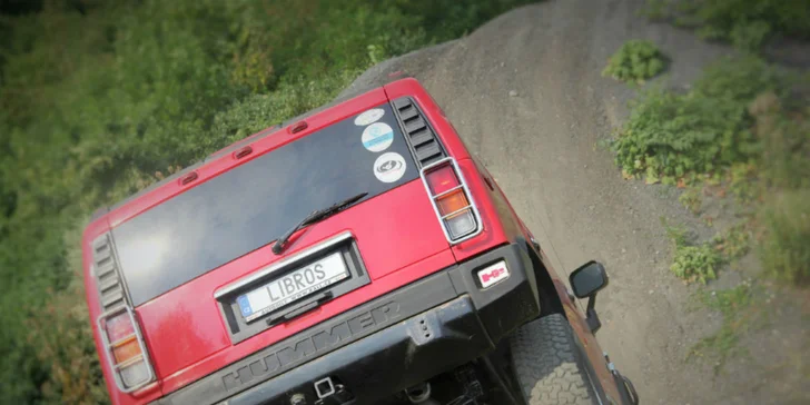 Prenájom bagru alebo jazda na Hummeri či Tatre