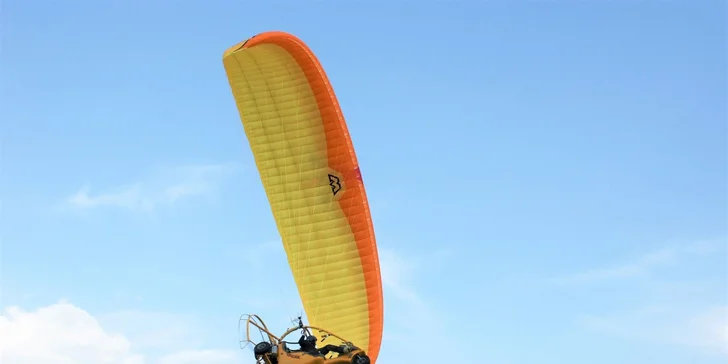 Motorový tandem paragliding pri Bratislave