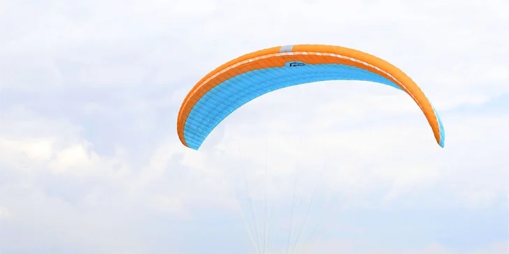 Motorový tandem paragliding pri Bratislave