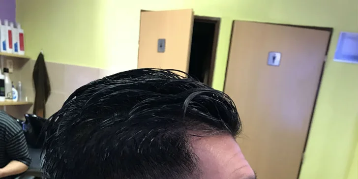 Pánsky strih vlasov a úprava brady v Sparkle Barbershope