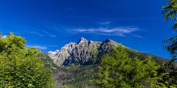 Dovolenka na čerstvom vzduchu pod Tatrami v Penzióne Kamzík*** s turistikou, relax zónou aj polpenziou