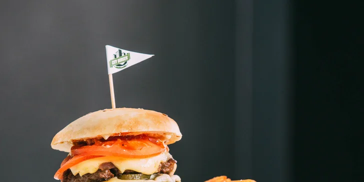 Tri druhy šťavnatých burgerov v nových priestoroch City Burger