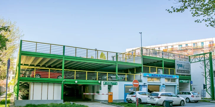 Prenájom parkovacích miest v parkovacom dome v Ružinove