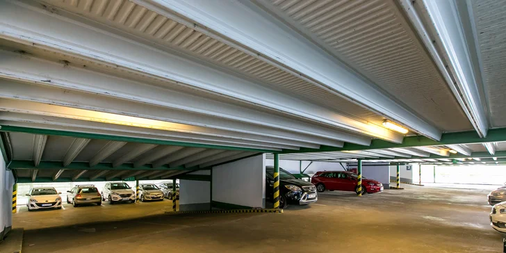 Prenájom parkovacích miest v parkovacom dome v Ružinove