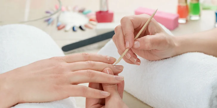 Vyskúšajte jedinečnú manikúru - CND Shellac aj so spevňujúcu IBX kúrou
