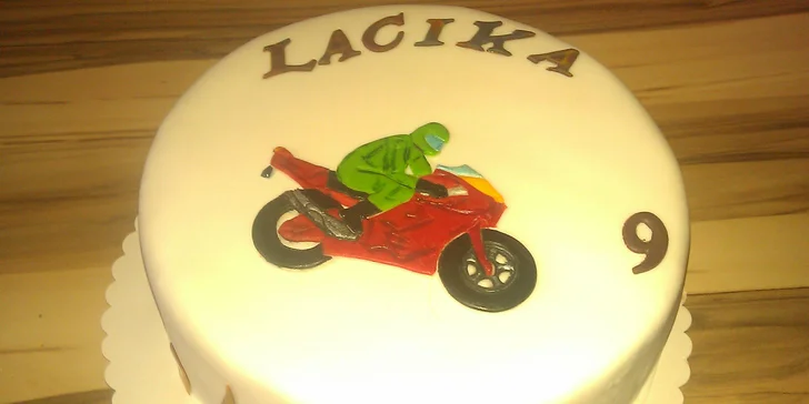 Domáce zákusky, torty a linecké koláčiky s donáškou