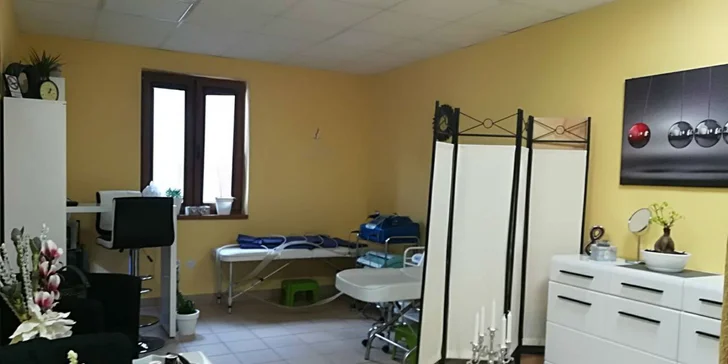 Mikrodermabrázia, lymfodrenáž a čokoládový či škoricový zábal s masážou