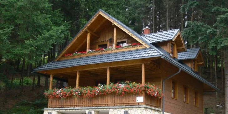 Pobyt v chate v Beskydách až pre 10 osôb so zapožičaním bicyklov a grilom