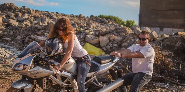 Profesionálne fotografovanie v ateliéri alebo v exteriéri s grafickou úpravou