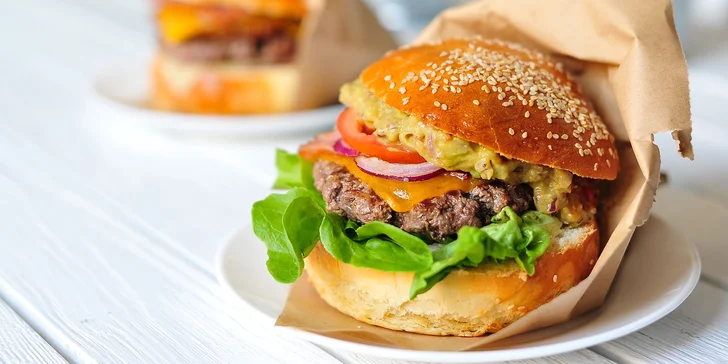 Guacamole alebo Potato burger s hranolčekmi - aj TAKE AWAY