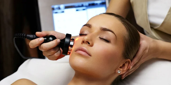 Rádiofrekvencia a ultrazvuková mezoterapia s kyselinou hyalurónovou