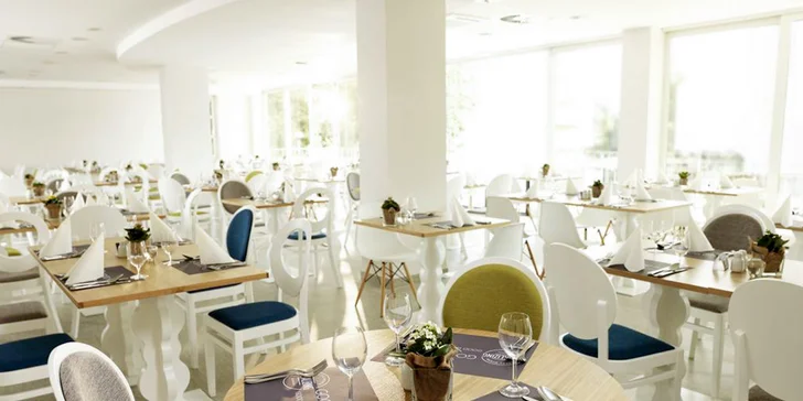 Štýlový hotel v slovinskom Portoroži len 200 m od pobrežia Jadranského mora s polpenziou