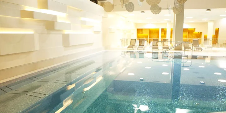 Štýlový hotel v slovinskom Portoroži len 200 m od pobrežia Jadranského mora s polpenziou