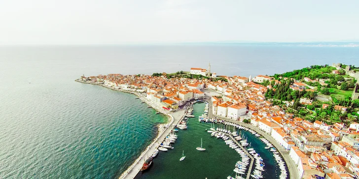 Štýlový hotel v slovinskom Portoroži len 200 m od pobrežia Jadranského mora s polpenziou