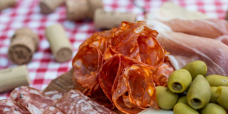 Degustácia 3, 5 alebo 7 druhov vín a tanierik antipasti