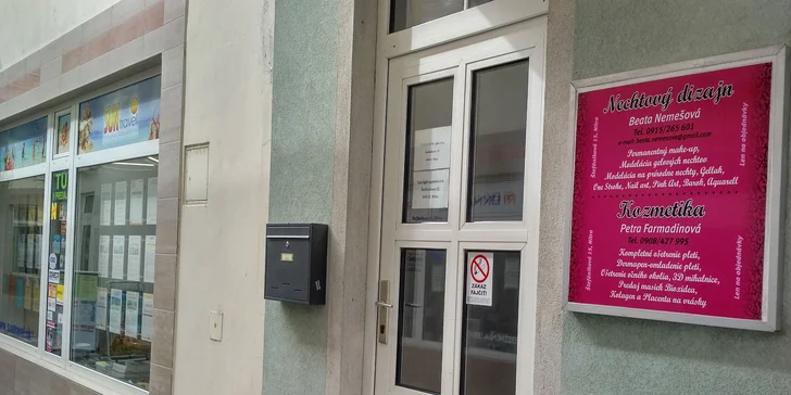 Modelácia gélových nechtov na šablónu alebo gél lak