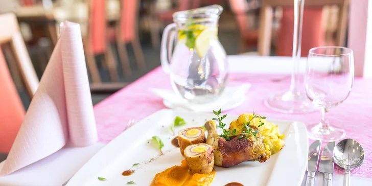 Gurmánske 3-chodové menu: batátový krém, mini kuriatko a tortička