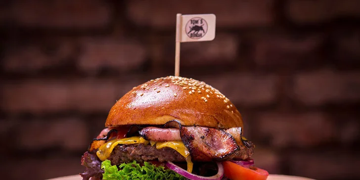 Burgerové menu od Toma s hranolčekmi a pivným špeciálom