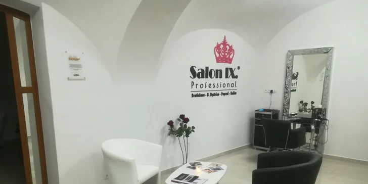 3D čiarkované obočie metódou Microblading