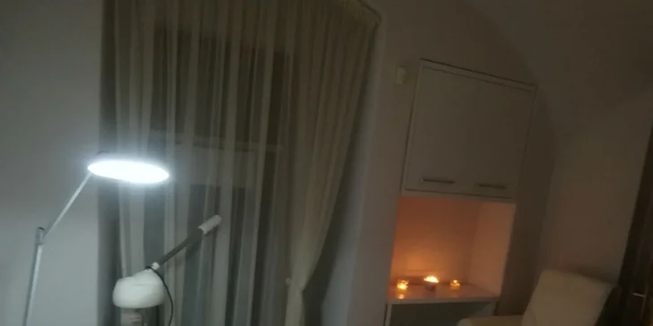 3D čiarkované obočie metódou Microblading