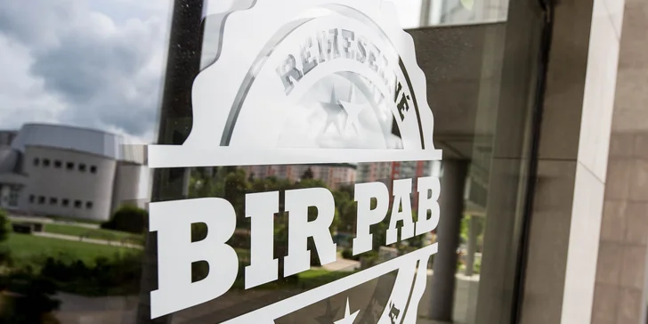 Remeselnícke pivo a rebierka v BirPabe v Karlovej Vsi