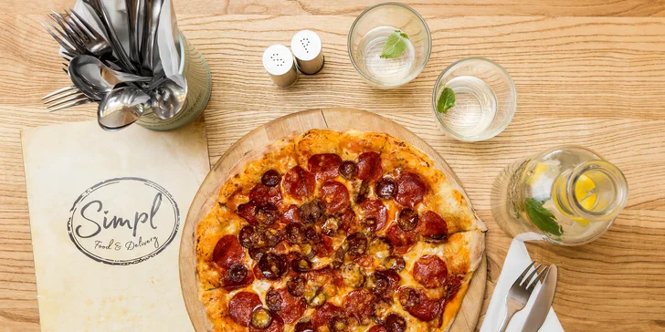 Pizza 1+1 zdarma s rozvozom alebo so sebou v Simpl Food Delivery
