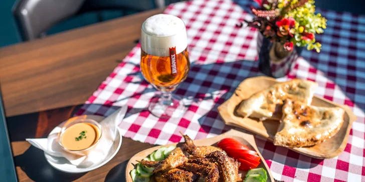 Pizza chlebík alebo grilované krídelká s pivkom