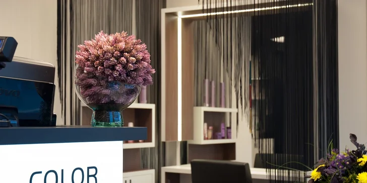 Profesionálny strih a styling vlasov v Color Lounge